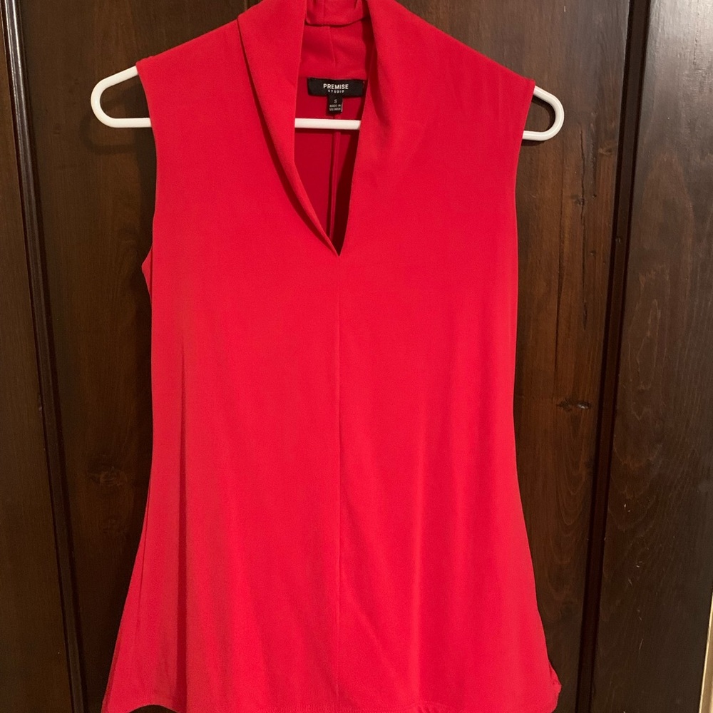 Sleeveless top